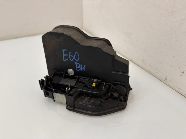 bontott BMW 5 E60 Bal hátsó Ajtózár