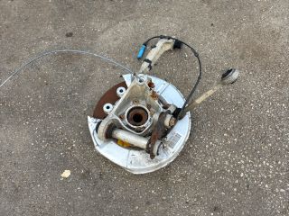 bontott BMW 5 E60 Bal hátsó Csonkállvány Kerékaggyal