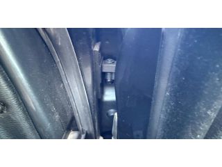 bontott BMW 5 E60 Bal hátsó Felső Zsanér