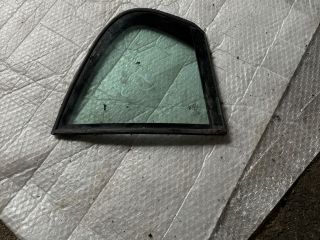 bontott BMW 5 E60 Bal hátsó Fixüveg (Ajtóban)