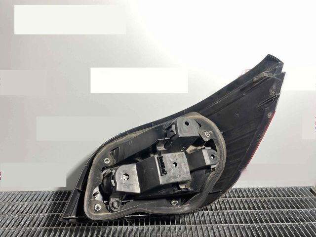 bontott BMW 5 E60 Bal Hátsó Lámpa