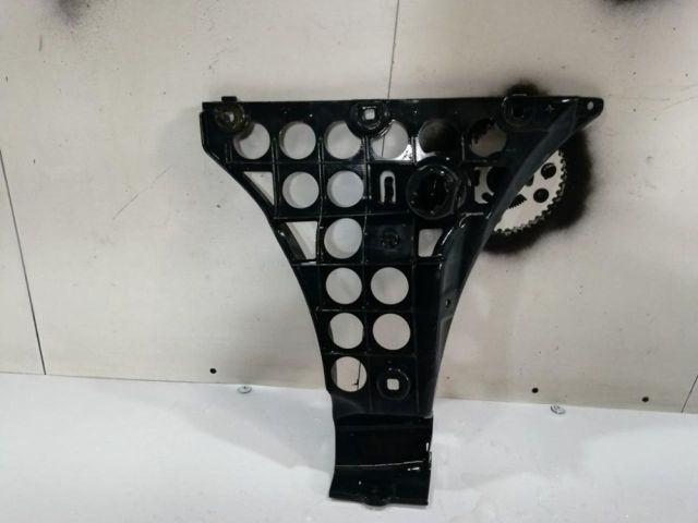 bontott BMW 5 E60 Bal hátsó Lökhárító Tartó (Műanyag)