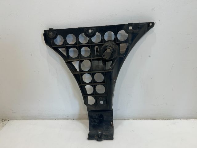 bontott BMW 5 E60 Bal hátsó Lökhárító Tartó (Műanyag)