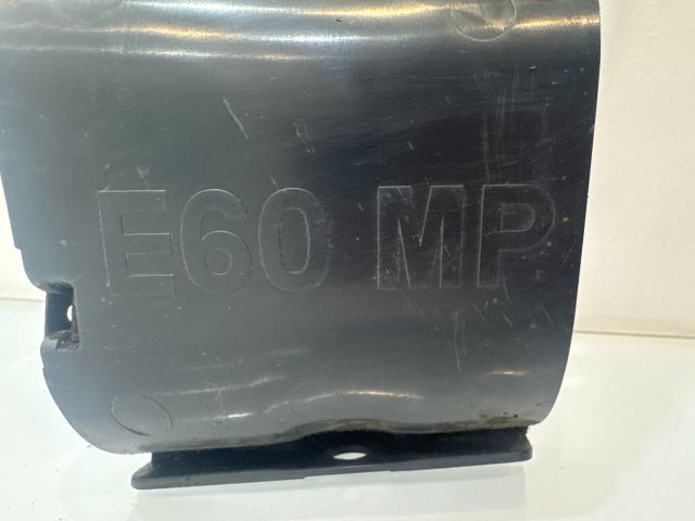 bontott BMW 5 E60 Bal hátsó Oldal Lökhárító Tartó (Műanyag)