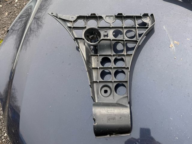 bontott BMW 5 E60 Bal hátsó Oldal Lökhárító Tartó (Műanyag)