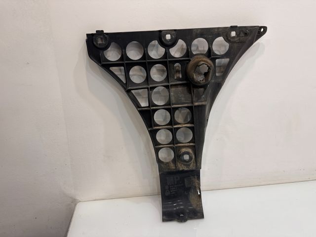 bontott BMW 5 E60 Bal hátsó Oldal Lökhárító Tartó (Műanyag)