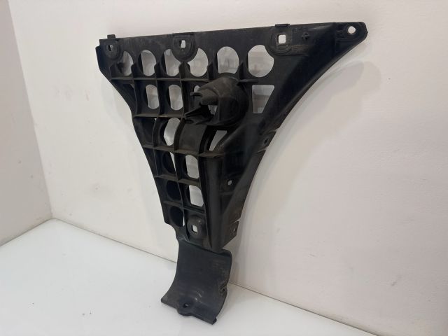 bontott BMW 5 E60 Bal hátsó Oldal Lökhárító Tartó (Műanyag)