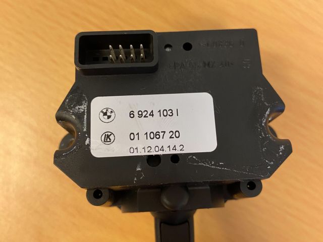 bontott BMW 5 E60 Bal Kormánykapcsoló Irányjelző