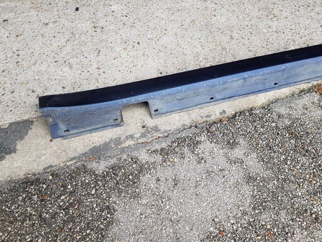 bontott BMW 5 E60 Bal Küszöb