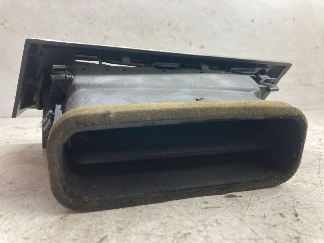 bontott BMW 5 E60 Bal Szellőző