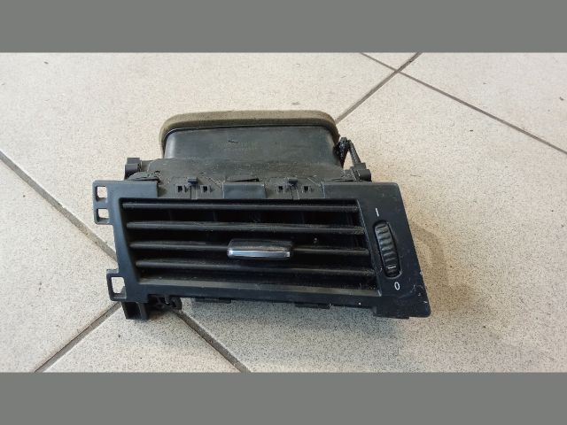 bontott BMW 5 E60 Bal Szellőző