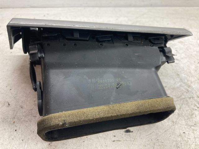 bontott BMW 5 E60 Bal Szellőző