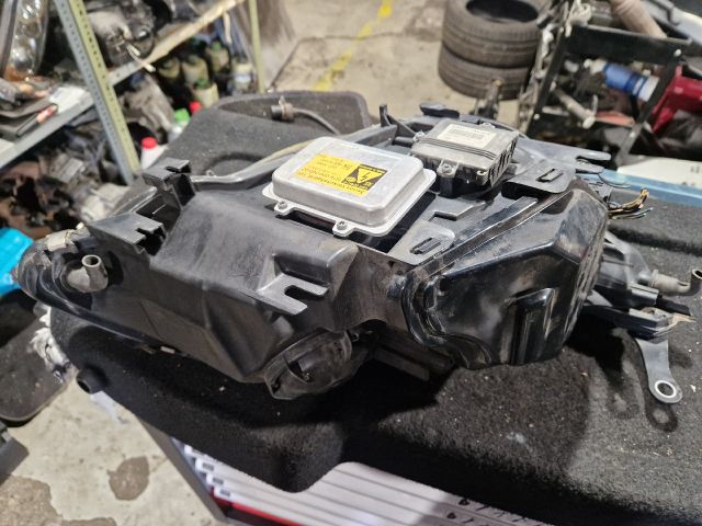 bontott BMW 5 E60 Bal Xenon Fényszóró