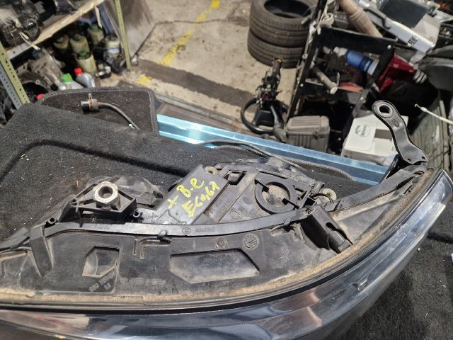 bontott BMW 5 E60 Bal Xenon Fényszóró