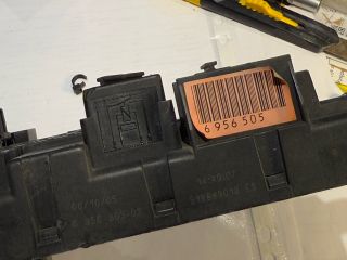 bontott BMW 5 E60 Biztosítéktábla Csomagtér