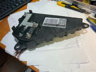 bontott BMW 5 E60 Biztosítéktábla Csomagtér