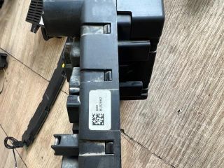 bontott BMW 5 E60 Biztosítéktábla Utastér