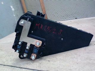 bontott BMW 5 E60 Biztosítéktábla Utastér