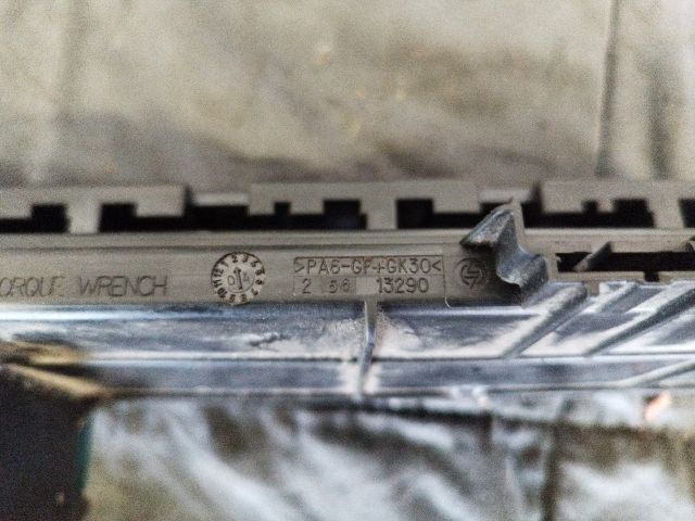 bontott BMW 5 E60 Biztosítéktábla Utastér