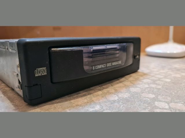 bontott BMW 5 E60 CD / DVD Tár