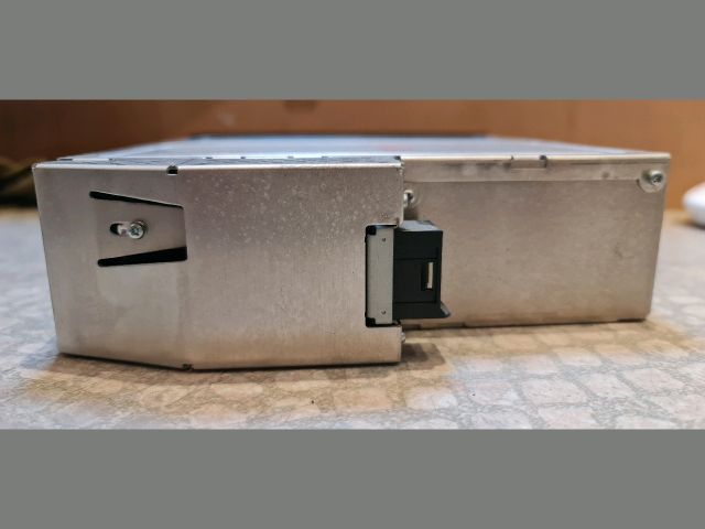 bontott BMW 5 E60 CD / DVD Tár