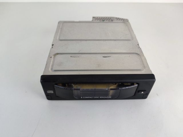 bontott BMW 5 E60 CD / DVD Tár