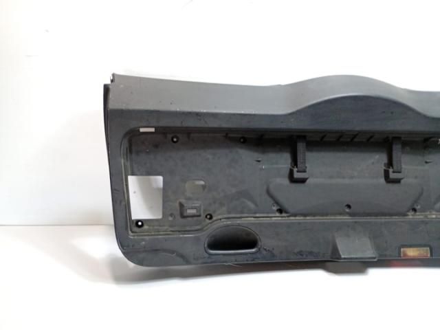 bontott BMW 5 E60 Csomagtérajtó Díszléc