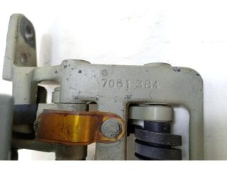 bontott BMW 5 E60 Csomagtérajtó Jobb Zsanér