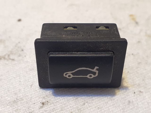 bontott BMW 5 E60 Csomagtérajtó Kapcsoló