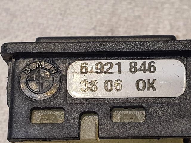 bontott BMW 5 E60 Csomagtérajtó Kapcsoló