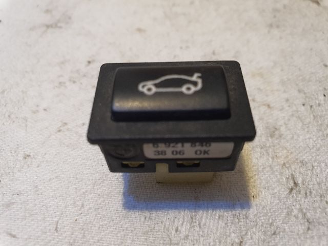 bontott BMW 5 E60 Csomagtérajtó Kapcsoló