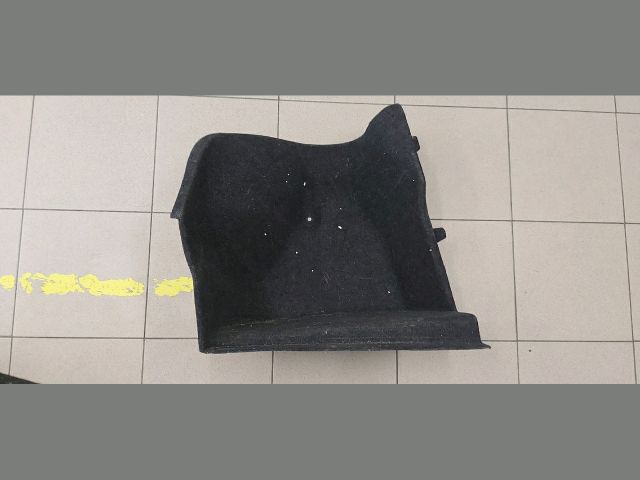 bontott BMW 5 E60 Csomagtérajtó Kárpit