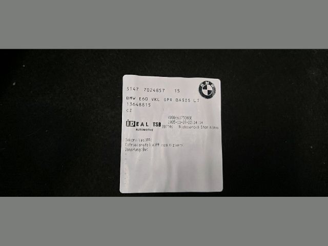 bontott BMW 5 E60 Csomagtérajtó Kárpit