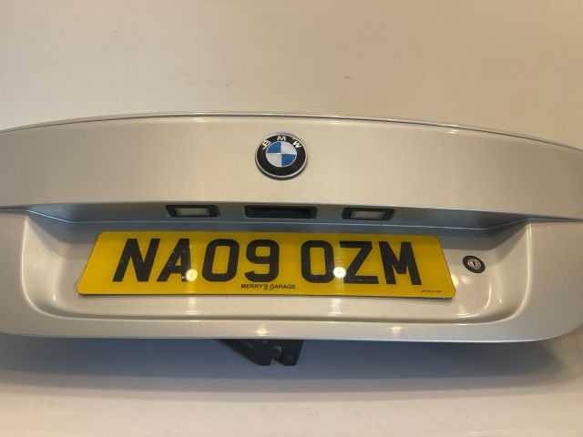 bontott BMW 5 E60 Csomagtérajtó (Üres lemez)