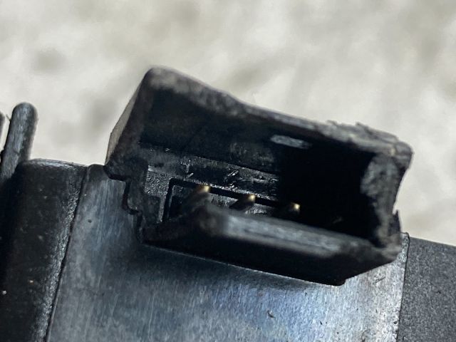 bontott BMW 5 E60 Csomagtérajtó Zárszerkezet