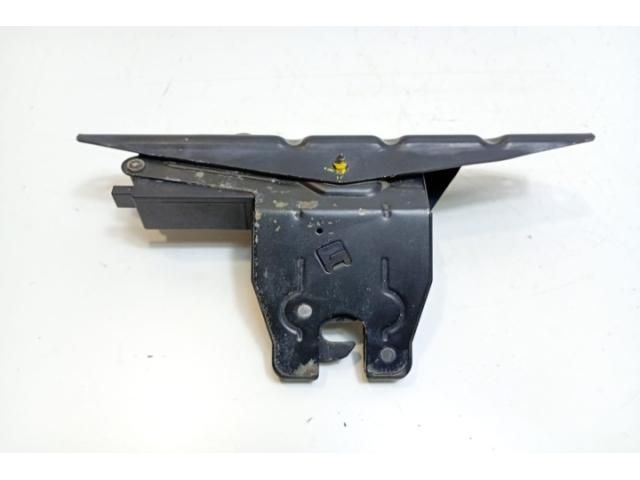 bontott BMW 5 E60 Csomagtérajtó Zárszerkezet