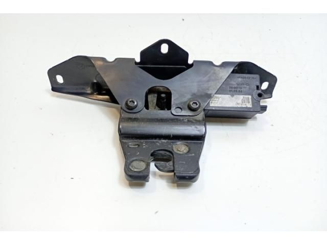 bontott BMW 5 E60 Csomagtérajtó Zárszerkezet