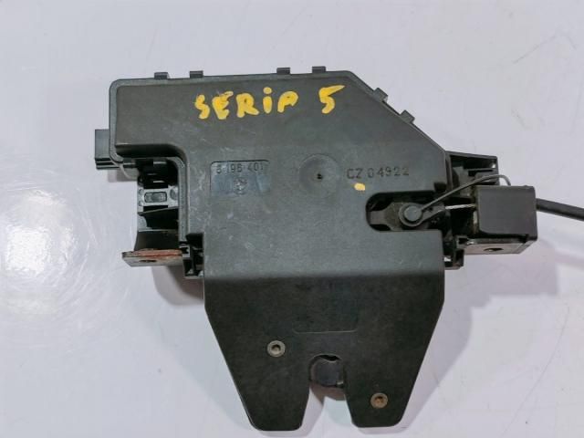 bontott BMW 5 E60 Csomagtérajtó Zárszerkezet