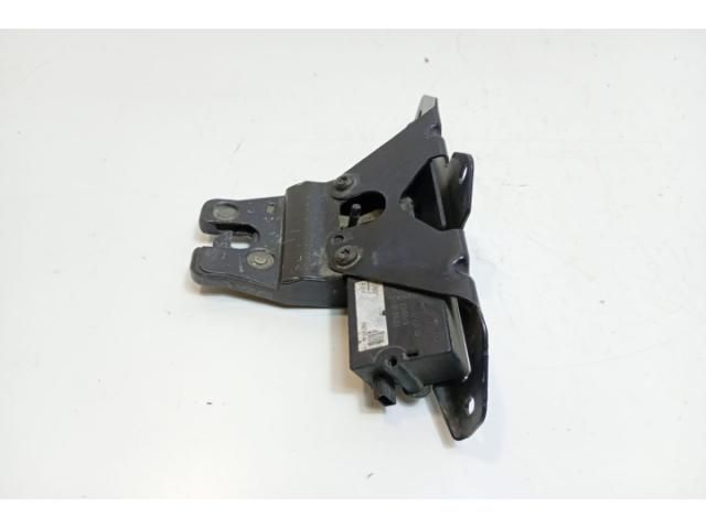 bontott BMW 5 E60 Csomagtérajtó Zárszerkezet