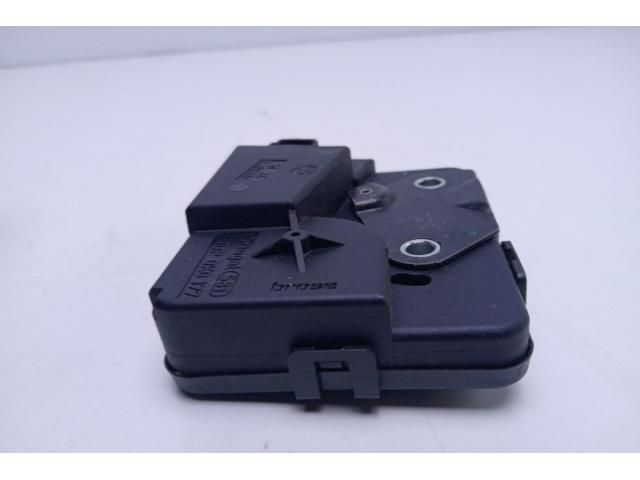 bontott BMW 5 E60 Csomagtérajtó Zárszerkezet