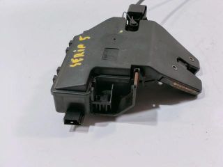 bontott BMW 5 E60 Csomagtérajtó Zárszerkezet