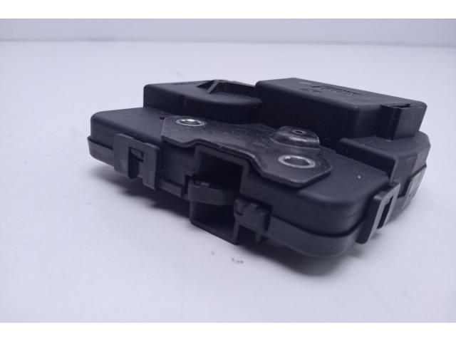 bontott BMW 5 E60 Csomagtérajtó Zárszerkezet