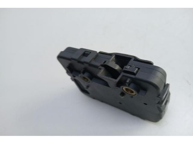 bontott BMW 5 E60 Csomagtérajtó Zárszerkezet