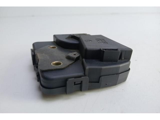 bontott BMW 5 E60 Csomagtérajtó Zárszerkezet