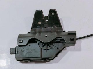 bontott BMW 5 E60 Csomagtérajtó Zárszerkezet