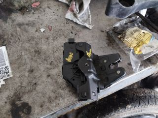 bontott BMW 5 E60 Csomagtérajtó Zárszerkezet