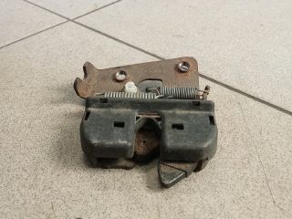 bontott BMW 5 E60 Csomagtérajtó Zárszerkezet