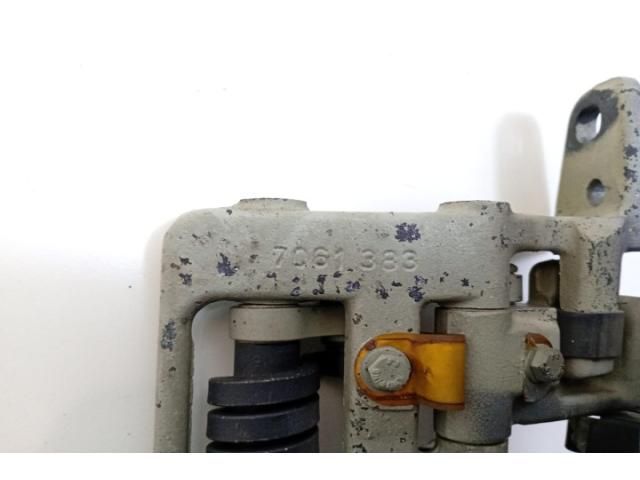 bontott BMW 5 E60 Csomagtérajtó Zsanér