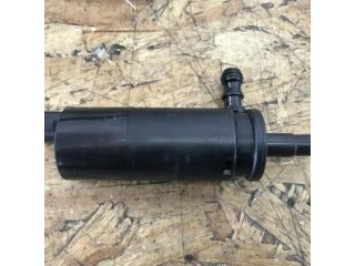 bontott BMW 5 E60 Első Ablakmosó Szivattyú