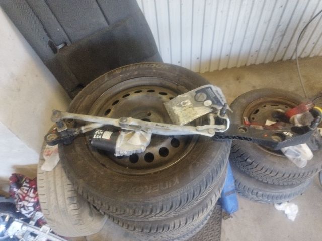 bontott BMW 5 E60 Első Ablaktörlő Szerkezet Motorral